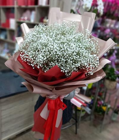 Букет цветов из: Гипсофила в Николиной горе