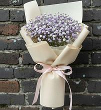 Букет цветов из:  Гипсофила в Николиной горе