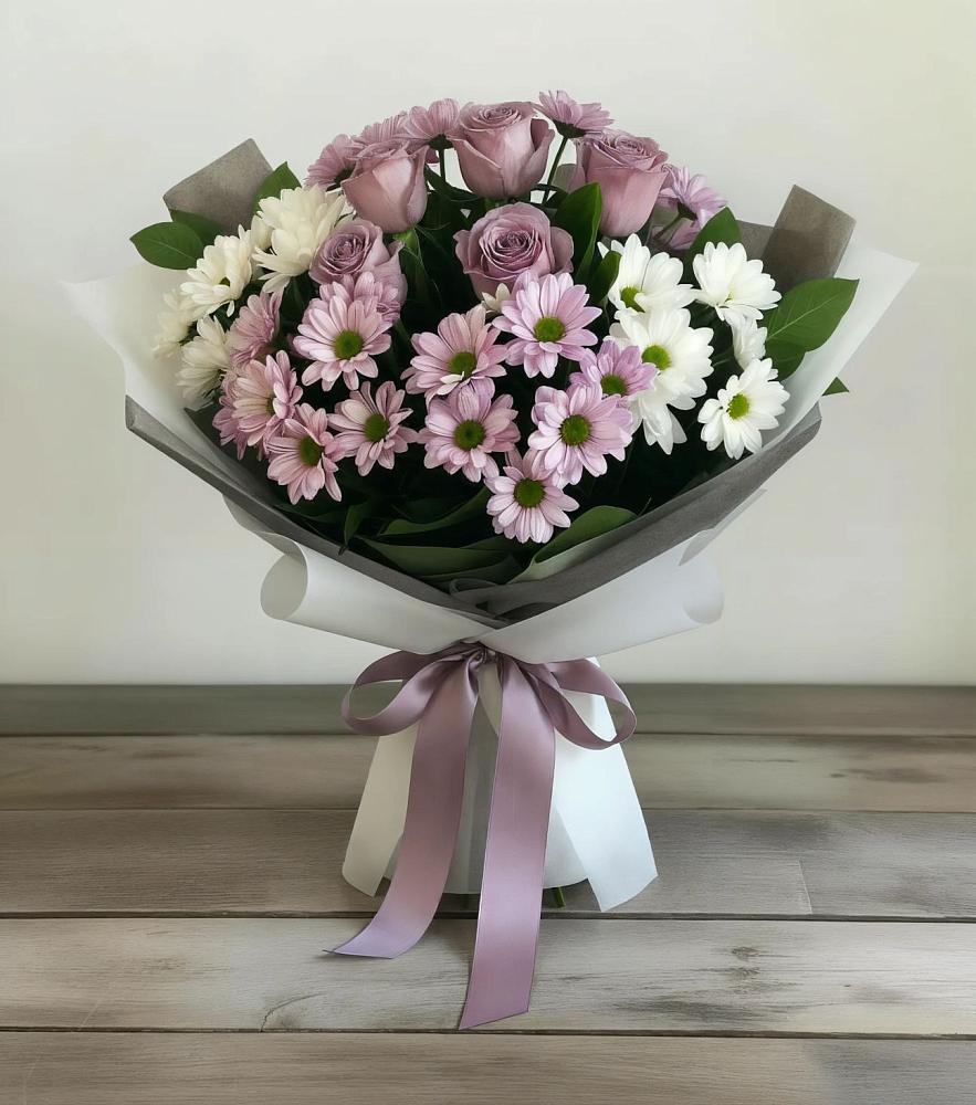 Букет цветов из: Хризантемы и Розы в Николиной горе