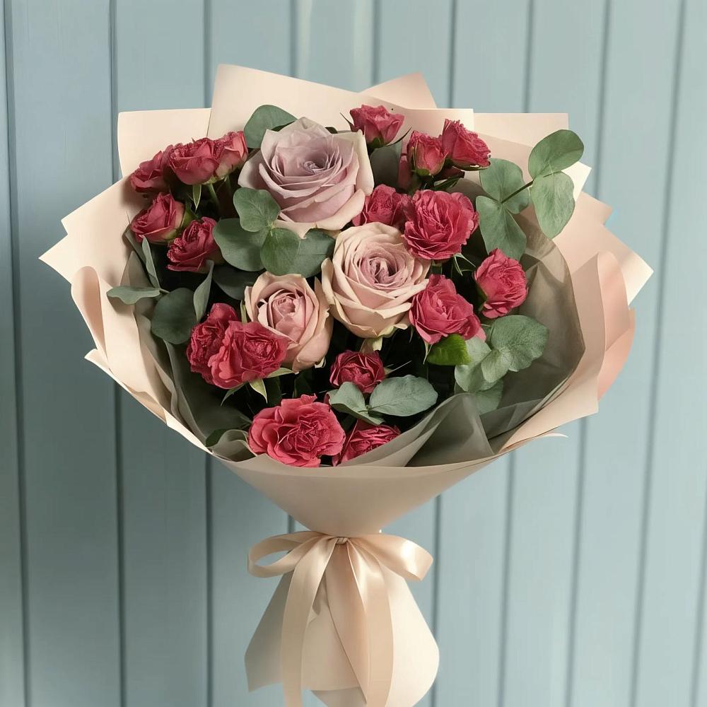 Букет цветов из: Гвоздики и Розы в Николиной горе