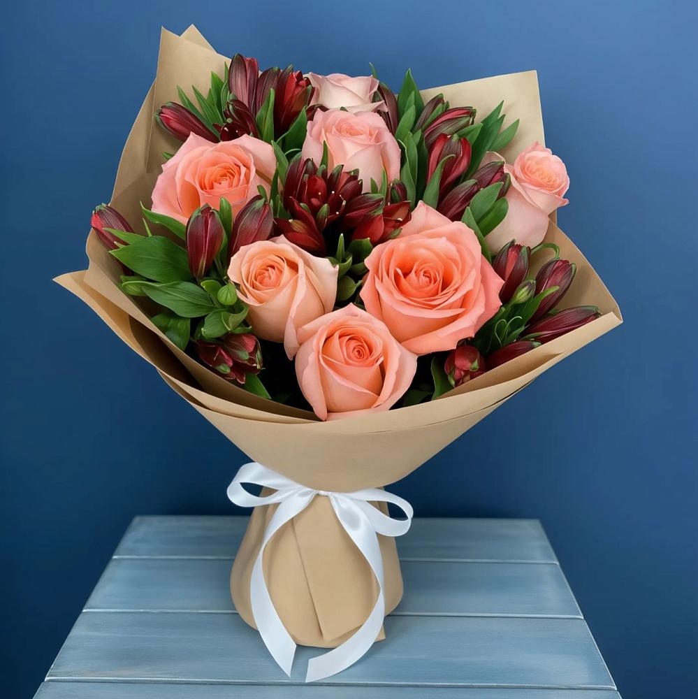 Букет цветов из: Розы и Альстромерии в Николиной горе