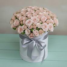 Цветочная композиция из Розы в шляпной коробке в Николиной горе