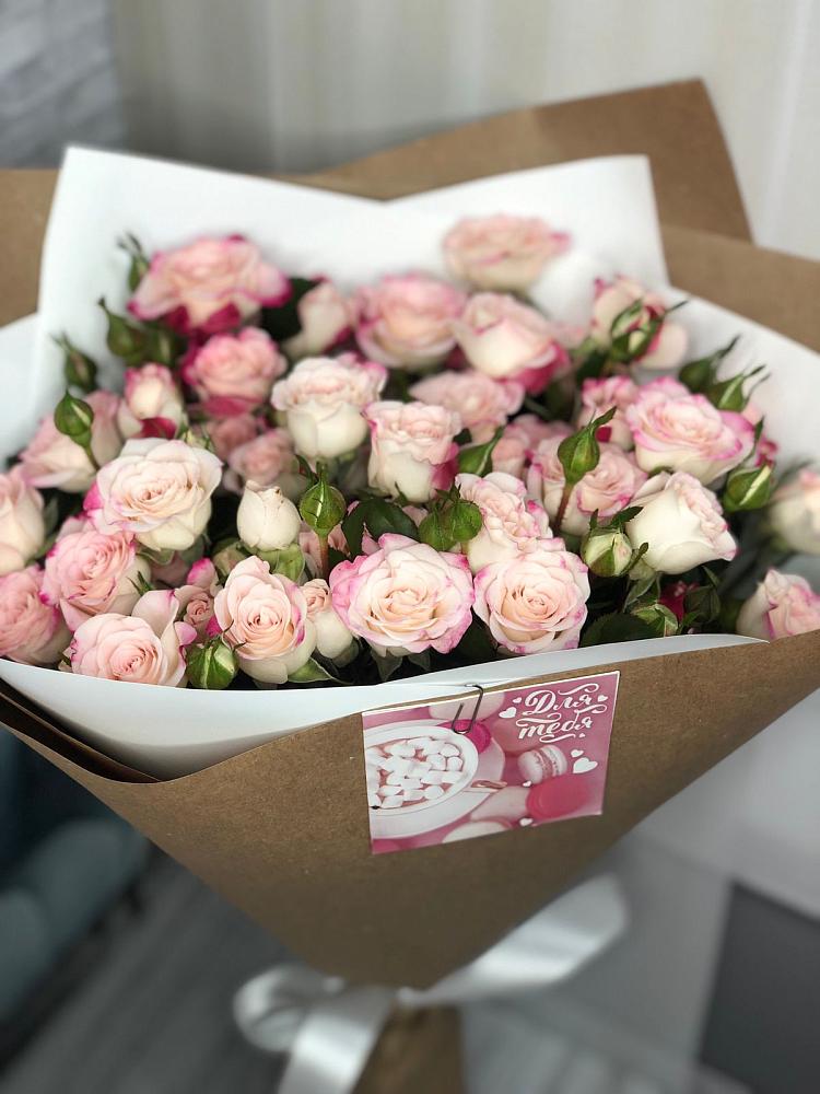 Букет цветов из: Розы в Николиной горе