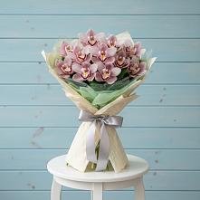 Букет цветов из:  Орхидеи и Розы #REPLACE_PRED# Николиной горе