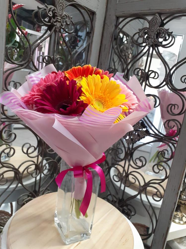 Букет цветов из: Герберы в Николиной горе