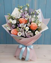 Букет цветов из:  Лизиантусы, Розы, Альстромерии и Гипсофила в Николиной горе