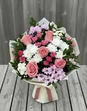Букет цветов из:  Альстромерии, Гвоздики, Розы и Хризантемы в Николиной горе