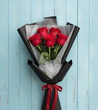 Букет цветов из:  Розы в Николиной горе
