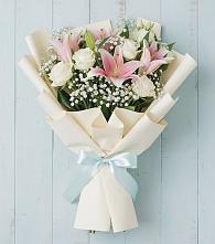Букет цветов из:  Лилии в Николиной горе