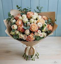 Букет цветов из:  Альстромерии и Розы в Николиной горе
